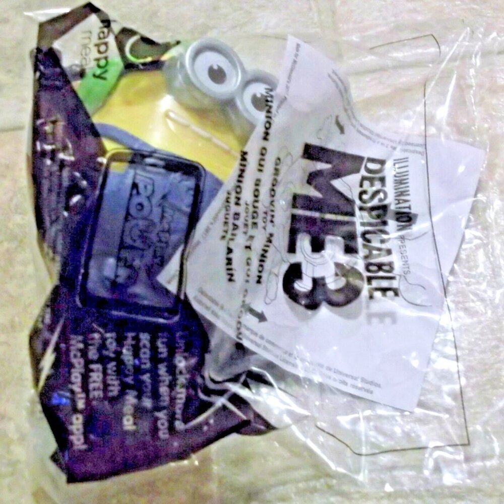 2/$30 McDONALD'S Despicable Me3 Groovin' Minion Collectible Toy 2017 NIP CANADA